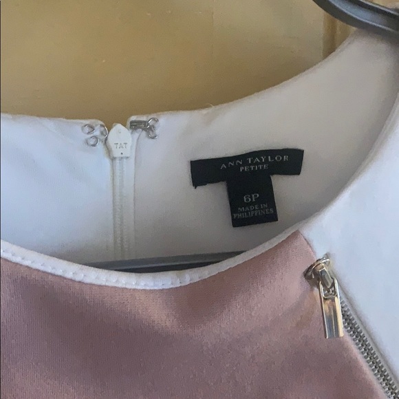 Ann Taylor Summer Dress - size 6 Petite - Picture 3 of 5